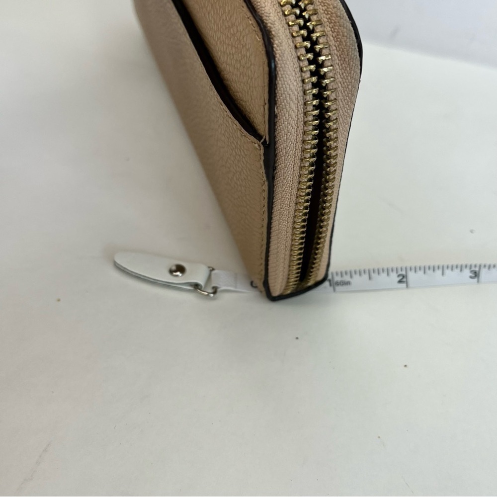 Coach Long Zip Around Accordion Wallet Tan Taupe Pebbled Leather Gold Hardware - Picture 4 of 10